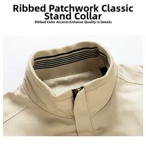 Gros plan d'une veste beige pour hommes avec col montant côtelé et fermeture éclair en métal