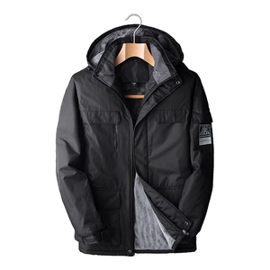 Men's heavy outdoor jacket in black with thick warm lining and adjustable hood