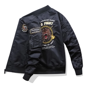 Blouson aviateur noir pour homme avec broderie ours et finitions bord-côte sur blanc