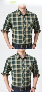 Détail des manches de chemise avec doublure à carreaux brun-rouge contrastante chic