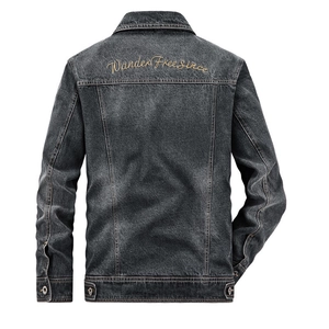 Giacca di jeans grigio scuro da uomo con ricamo WanderFreeSince sul retro