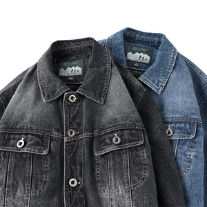 Giacca di jeans classica da uomo lavata nera e blu con tasche a patta e bottoni in metallo
