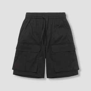 Men's loose cargo shorts in solid black with elastic drawstring waist and side flap pockets