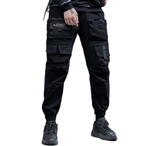 Herren Techwear Cargo-Hose in Schwarz mit Multi-Pocket-Design und Bündchen am Saum
