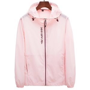 Veste de protection solaire à capuche rose clair avec UPF 70+ et mesh respirant