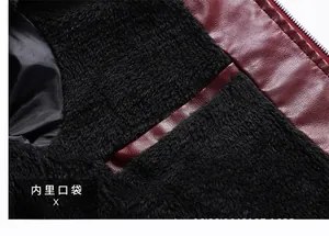 Detail des warmen schwarzen Kunstfellfutters und der Innentasche der Herrenlederjacke