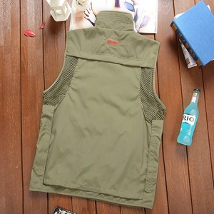 Men's outdoor green utility vest with breathable mesh back for fishing and photography