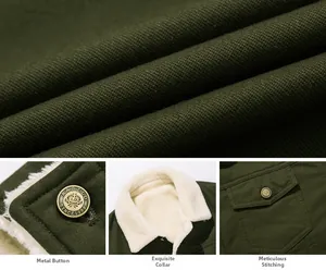 Vue détaillée de la veste militaire avec toile robuste et boutons métalliques vintage