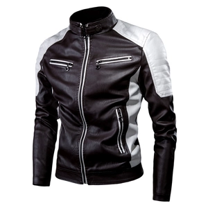 Detail der Bikerjacke aus Kunstleder mit Kontrastnähten und strukturierten Schultern