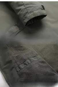 Détails des poignets Velcro réglables et doublure en maille avec poche intérieure