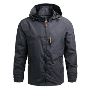 Coupe-vent à capuche pour homme, veste de randonnée noire avec poches et broderie montagne