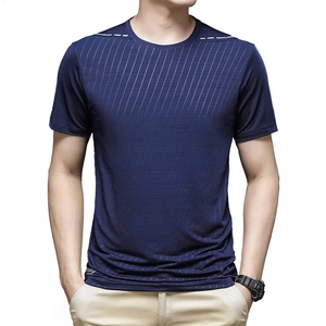 Men's ice silk quick-dry sports t-shirt in navy blue with diagonal stripes and crew neck