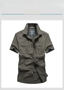 Camicia uomo verde militare a maniche corte con doppie tasche sul petto in tessuto twill