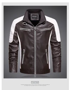 Détail de la veste en similicuir marron avec coutures blanches et épaules matelassées