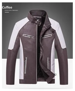 Détail de veste en similicuir marron café avec col à boucle et doublure polaire
