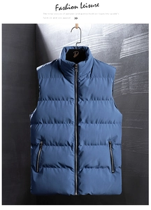 Gros plan sur le gilet matelassé bleu pour homme avec zip et col montant de luxe