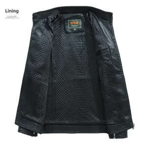 Détail d'une veste en similicuir noir avec doublure matelassée et col montant chic