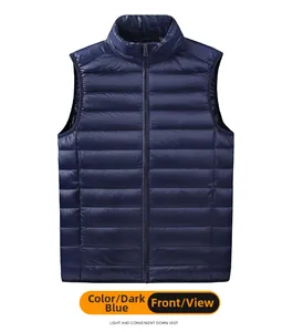 Vista dettagliata del gilet imbottito blu navy con trapuntatura e colletto a lupetto