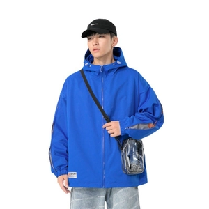 Giacca a vento uomo blu reale con cappuccio, zip laterali e stile sportivo cargo