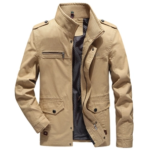 Veste outdoor homme en coton kaki avec col montant, pattes d'épaule et doublure à pois