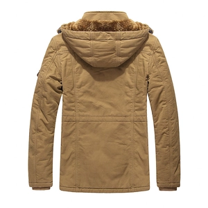 Parka invernale da uomo kaki con cappuccio, vista posteriore del cappotto in cotone