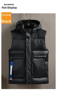 Détail du gilet en duvet noir à capuche avec fermeture éclair et ruban bleu à lettres