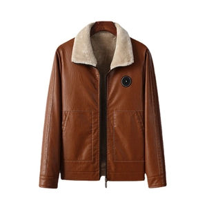 Herren braune Kunstlederjacke mit cremefarbenem Kunstpelzkragen und Reißverschluss