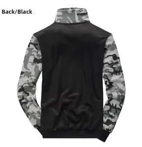 Vue arrière de la veste camouflage noire à col montant avec poignets et ourlets côtelés