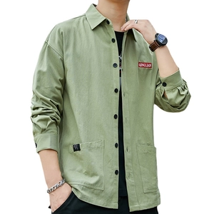 Chemise décontractée pour homme en coton vert sauge à manches longues avec poches cargo