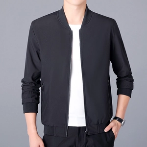 Blouson aviateur noir classique pour hommes avec col montant et bords-côtes pour style décontracté