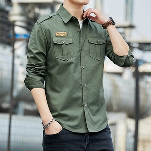 Men's olive green cotton military work shirt with shoulder epaulettes and chest pockets