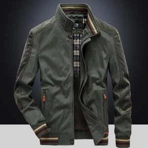 Klassische armee-grüne Herrenjacke mit Stehkragen, Cord-Details und gestreiften Rippbündchen