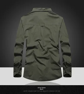Vue arrière de la chemise militaire en coton vert armée avec coutures et poignets