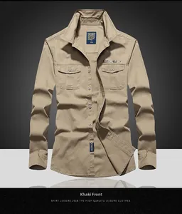 Détail de la chemise de travail en coton kaki avec poches à rabat et broderies outdoor