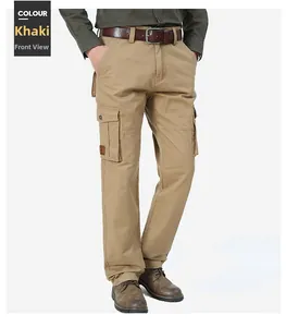 Vue détaillée du pantalon cargo kaki avec de grandes poches latérales et tissu en coton