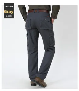 Vue arrière du pantalon cargo gris pour homme avec grandes poches latérales et rabats à pression