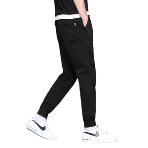 Pantalon cargo noir pour hommes avec poches latérales et ourlets côtelés de style chic