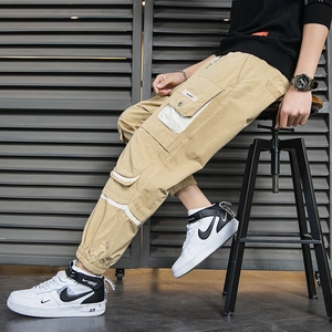 Pantaloni cargo kaki da uomo con tasche laterali e polsini elastici in stile streetwear