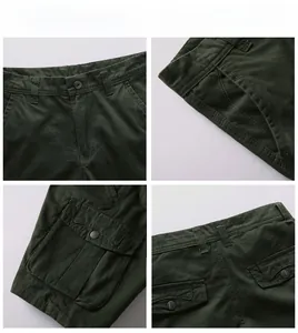 Vue détaillée des coutures et des poches du short cargo en coton vert foncé