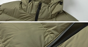 Dettaglio del parka invernale da uomo verde oliva con cappuccio e zip antivento