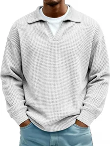 Detailansicht grauer Waffelstrick-Polo-Pullover mit hochwertiger Waffelstruktur-Gewebe