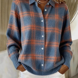 Damen Strickjacke mit Revers und großem Karomuster in Blau und Orange für Herbst