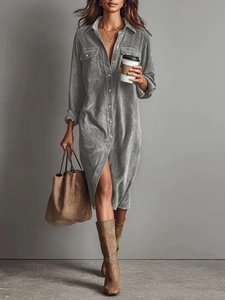 Vestido camisero de pana gris con manga larga, botones y bolsillos en ajuste holgado
