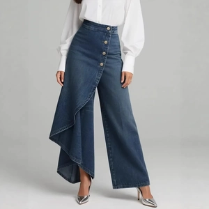 Jupe-culotte en jean bleu pour femme avec taille haute boutonnée et drapé asymétrique