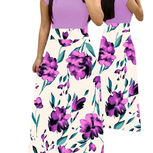 Robe longue moulante à manches courtes avec imprimé fleuri et taille haute élégante