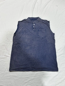 Camicia casual da uomo senza maniche con abbottonatura e taschino sul petto