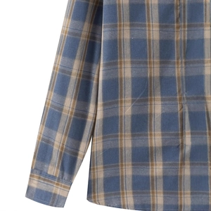 Camicia retrò da uomo a quadri blu e beige con maniche lunghe e stile vintage