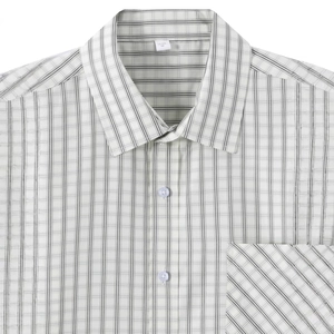 Men's summer plaid short sleeve shirt with button-down collar and chest pocket