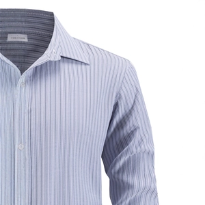 Chemise homme à manches longues rayée bleu et blanc avec col à revers classique