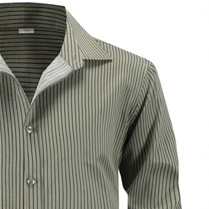 Chemise homme à manches longues rayée vert olive style business casual avec col classique